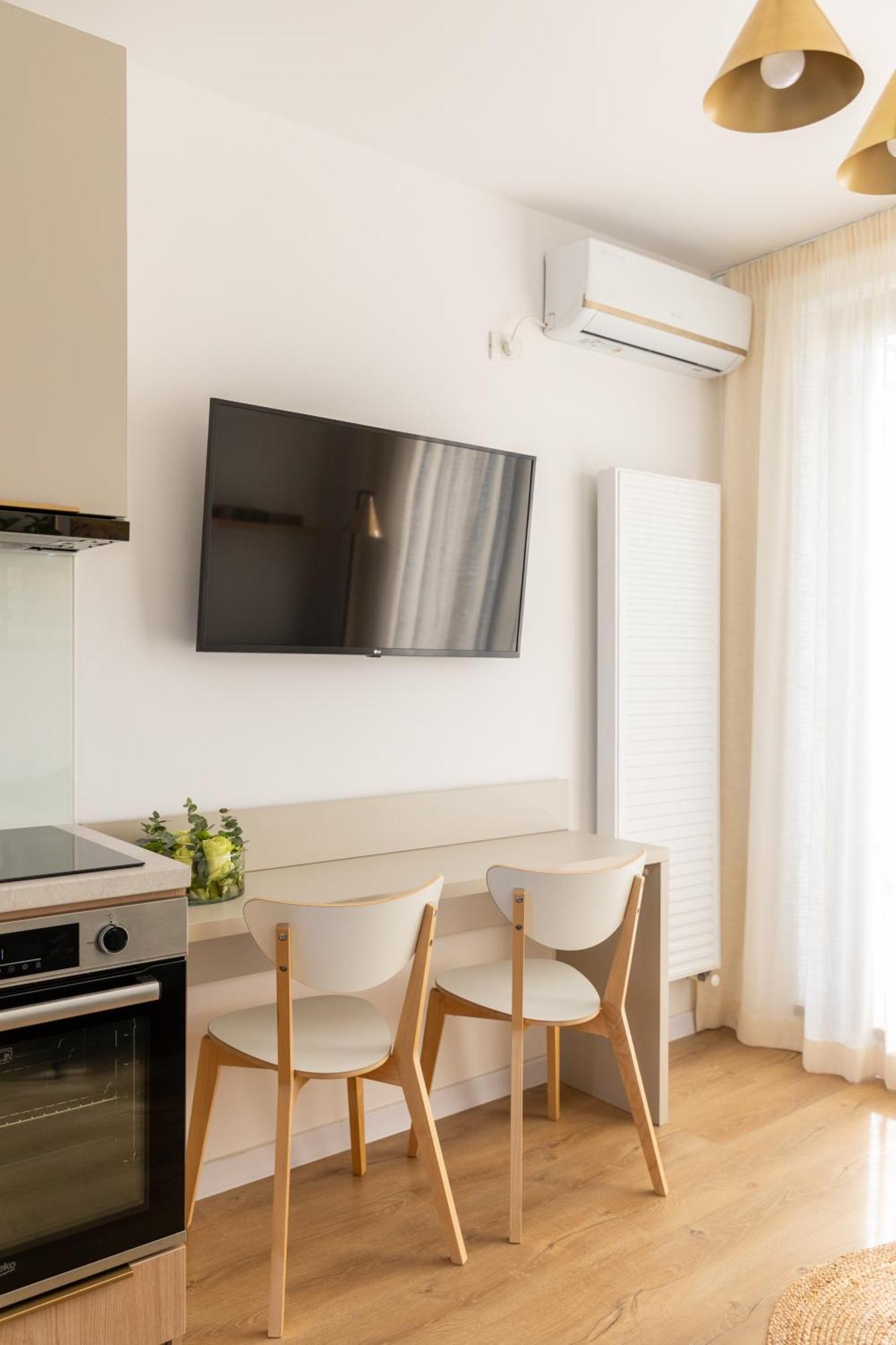 Studio 8 I One Bedroom Apartment I Airport I Therme Otopeni Kültér fotó